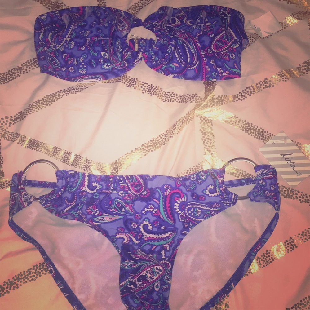 Paisley print strapless bikini .